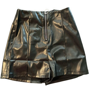 PU LEATHER HIGH WAISTED SHORTS WITH SILVER RING DETAIL ZIPPER